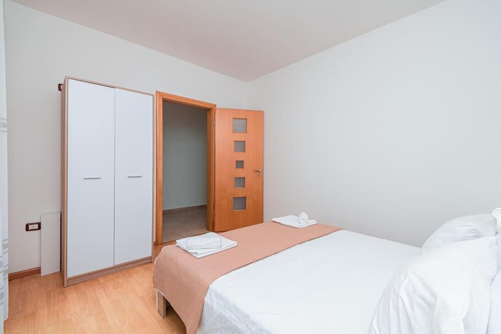 Grand View Apartment Дуррес Экстерьер фото