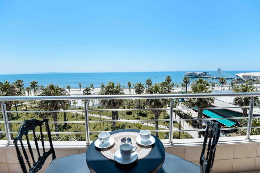 Grand View Apartment Дуррес Экстерьер фото
