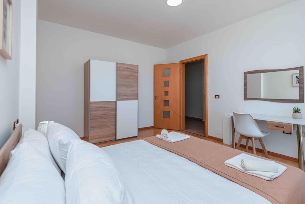 Grand View Apartment Дуррес Экстерьер фото